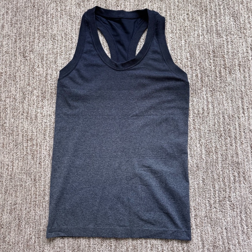 Athleta Momentum Tank NWOT Size XS Navy blue gradient stripe